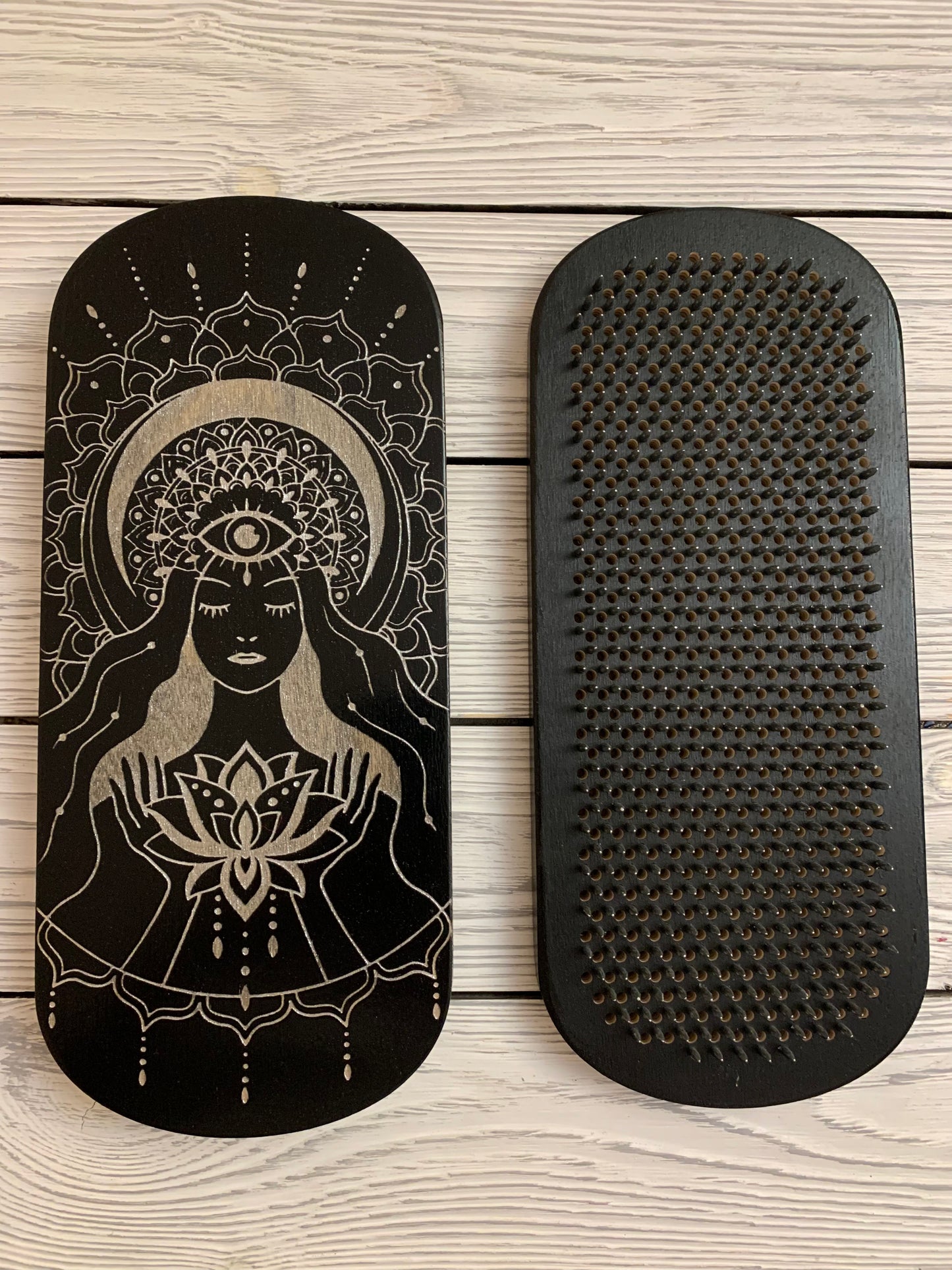 Sadhu board with ballistic nails bullet and forged steel. Gold color. 10 mm.